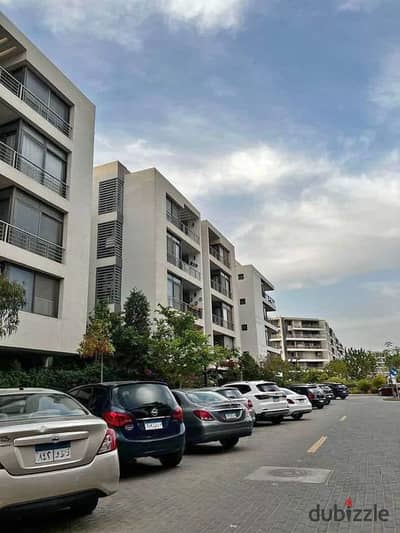 Apartment+ Roof open view landscaped bahari corner prime location in New Cairo, directly opposite Cairo Airport and minutes from Heliopolis