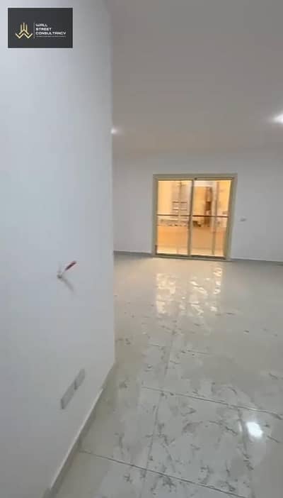 شقة للإيجار داخل منطقة فيلات الدفاع الوطني التجمع الخامس برايم لوكيشن بالقرب من مكتب النائب العام وأمام كمبوند ليك فيو بوتيك دقائق من التسعين الشمالي