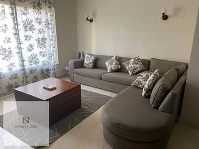 استوديو مفروش بسعر لقطه في The Village جاهز للسكن