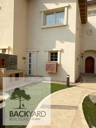 لسـرعـة البيـع بالسعـر القـديـم و بـأقـل مـقدم و اطـول فتـرة سـداد للبيـع فيـلا بـكمبونـد **( Sarai )**
