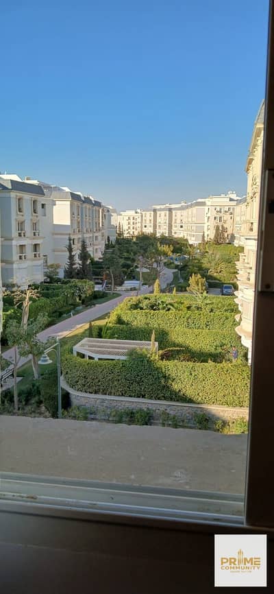 شقة للإيجار ١٣٣ مترًا في موقع متميز مفروشة بأثاث عصري ومطبخ مجهز بالكامل في ماونتن فيو هايد بارك القاهرة الجديدة. Mountain View Hyde Park New Cairo