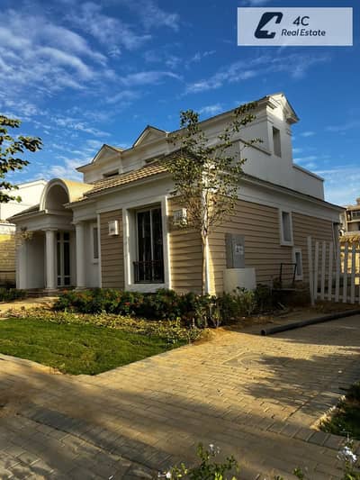 Standalone villa 445m ready to move Dp & installment prime location view landscape in Mountain View iCity Fifth Settlement New Cairo next to Hyde park