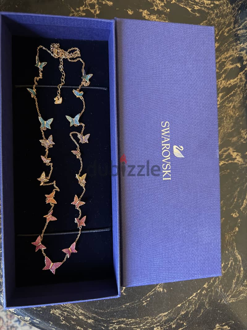 Swarvski lilia buttefly necklace 7