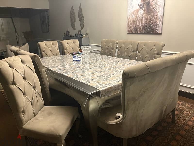 dinning table +chairs 2