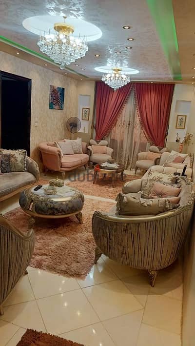 شقة للبيع امام كايروفيستيفال و كلية الشرطة بجوار كمبوند رافيل