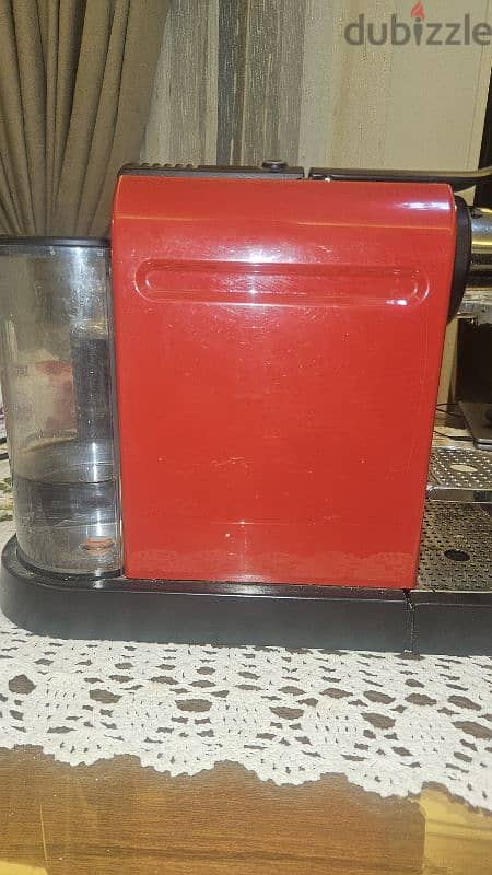 Nesspresso Coffe Machine 2