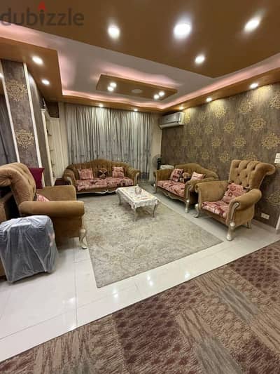 انتريه كلاسيك كنبه 3 +كنبه 2 + 2 كرسي + تربيزه خشب زان محمل