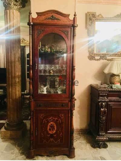 دولاب فضيه بالبرونز وماركترى