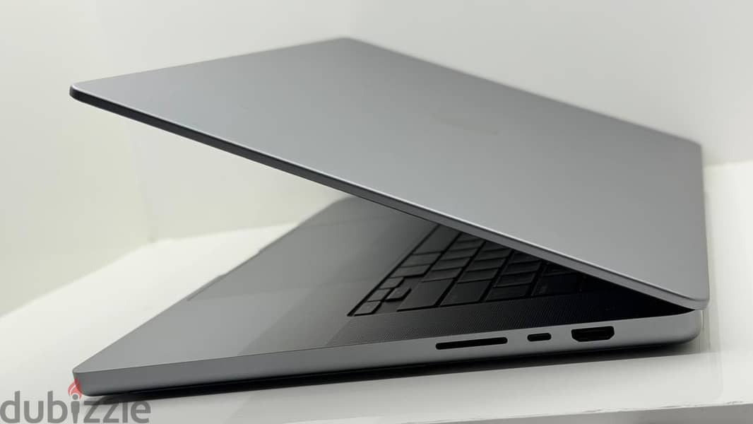 MacBook Pro M2 Pro 16-inch 2