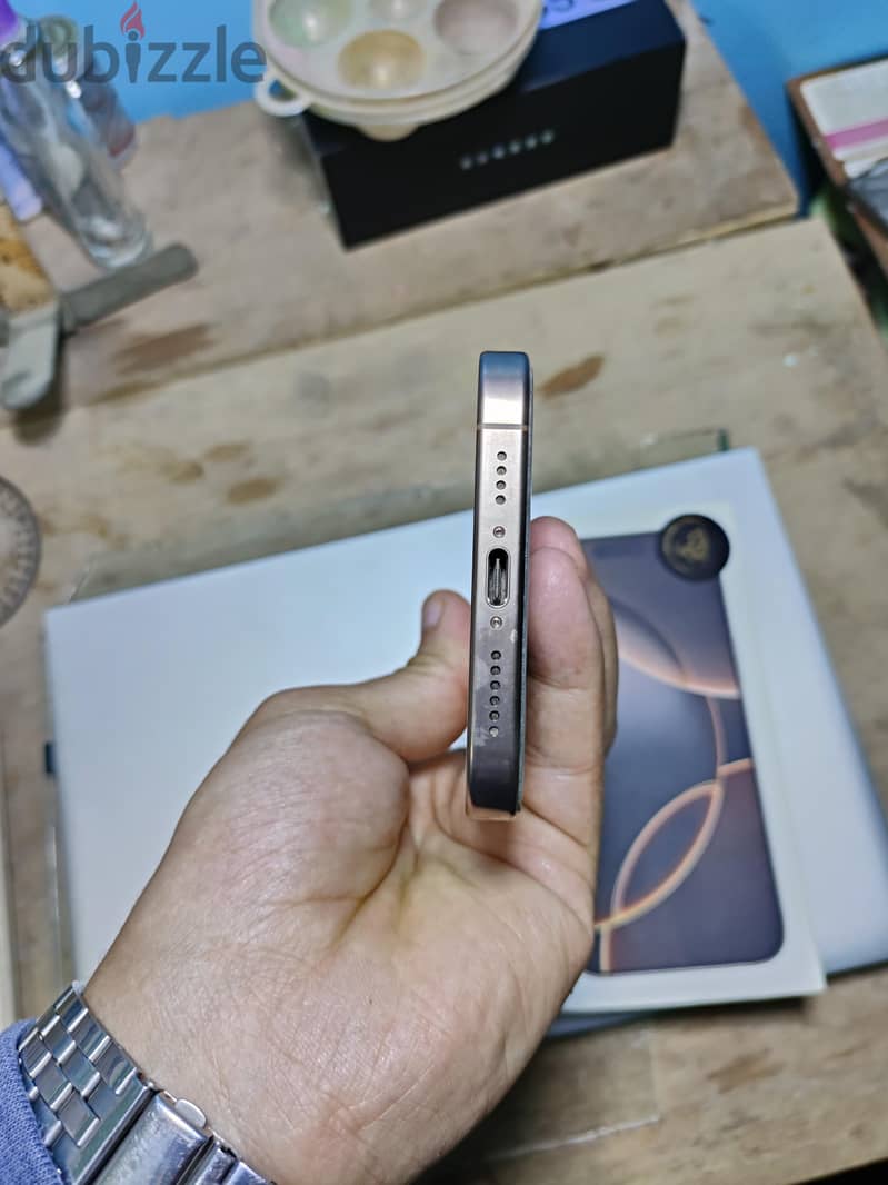 iphone 16 pro max 4
