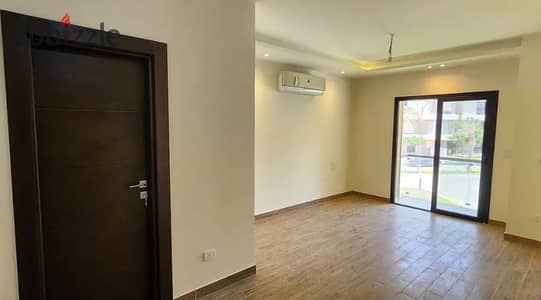 شقة للبيع برووف متشطبة بالتكييفات من سوديك بأرقي كمبوند في نيو زايد The Estates Residence