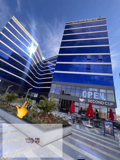 محل Ground-floor duplex للبيع الفوري على محور الأمل New Capital بجوار Second Cup والصيدلية، موقع High traffic. السعر EGP 22,860,000 مع Installments حت