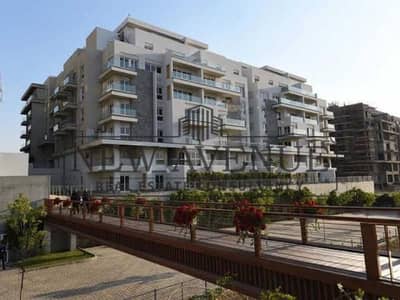 I villa garden Corner ready to move direct on lagoon  with down payment and installments  prime location