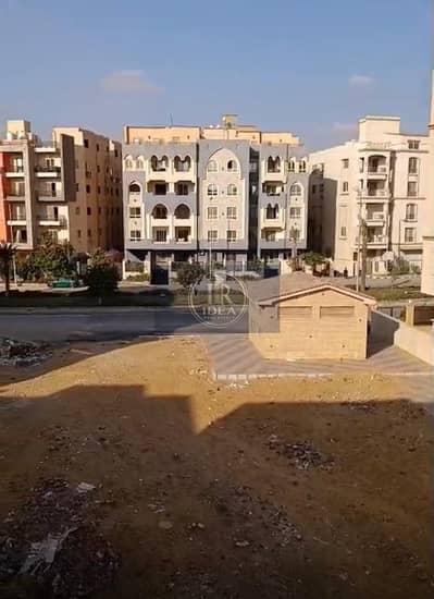 اللوتس الجنوبية موقع مميز على حديقة بالقرب من التسعين الجنوبى والجامعة الأمريكية والمونريل وجميع الخدمات والموصلات