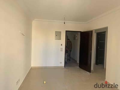 للبيع شقة لقطه في مدينتي بسعر تجاري لسرعه البيع كاش في B7 افضل موقع للسكن والاستثمار بسعر تجاري لسرعه البيع الشقه كاش استلام فوري جاهزه للسكن مجموعة 71 بجوار الخدمات