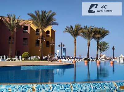 شاليه أرضي بجاردن متشطب بالكامل بأقل من سعر السوق فيو على حمام سباحة ولاند سكيب  للبيع في لا فيستا توباز العين السخنة