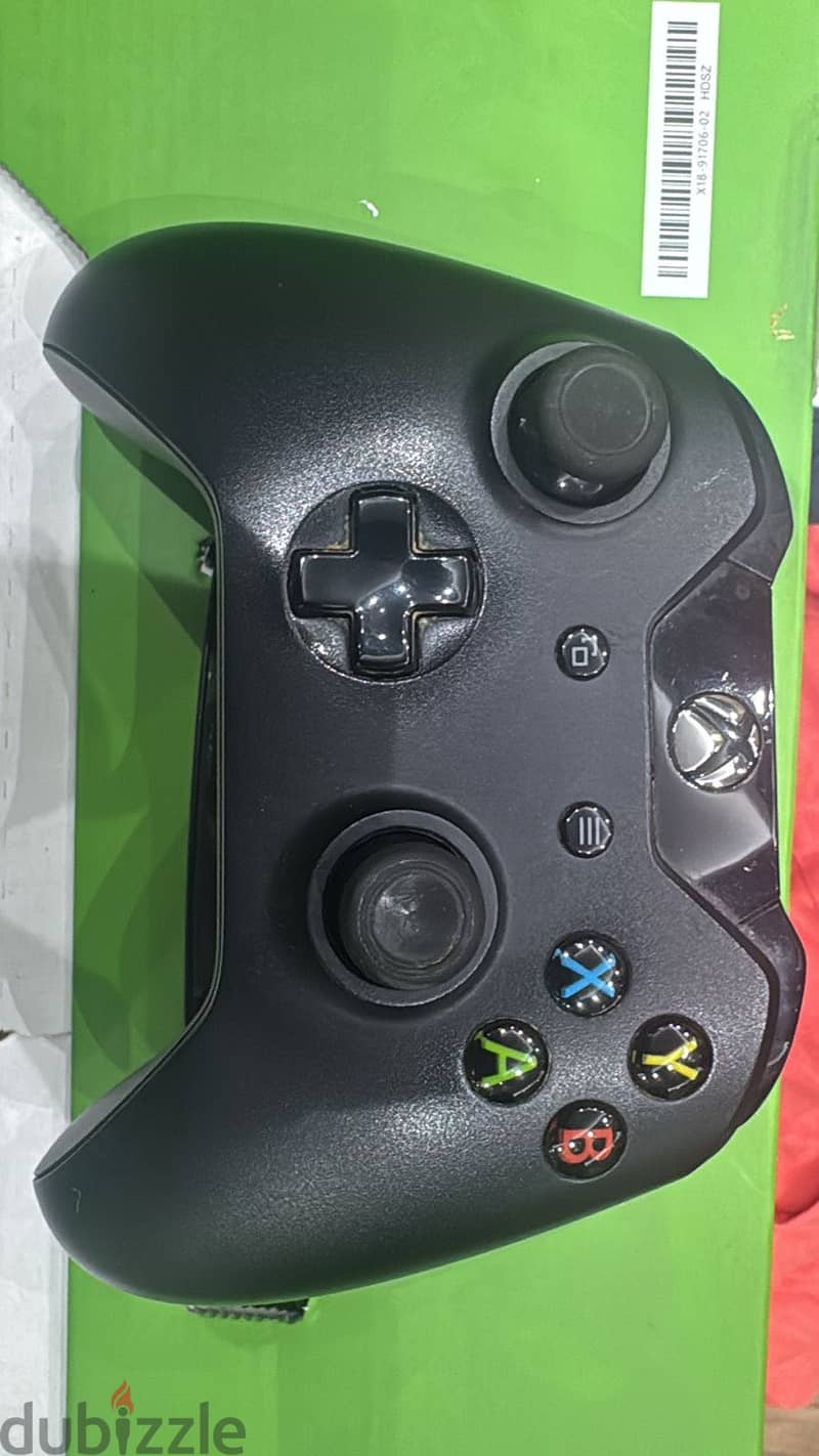 Xbox one with kinect one controller and  5 games 1