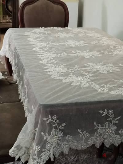 مفرش متطرز