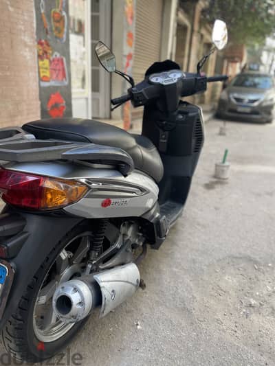كافينيرو كلاسيك حاله جيده جدا رخصه سارية لحد شهر ٢٠٢٧/٦