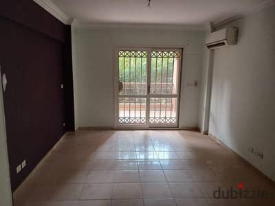 Apartment for Sale in Madinaty – B1  A great opportunity to own a spacious apartment with a private garden in a prime location in Madinaty.