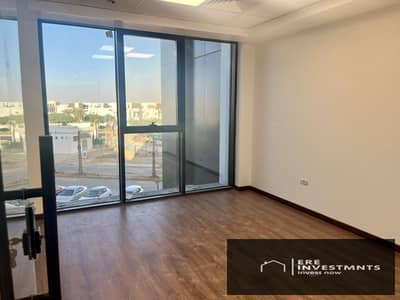 For rent: Modern, fully finished office ready for immediate occupancy, at a price lower than the market rate, in Hyde Park near the Ring Road -
