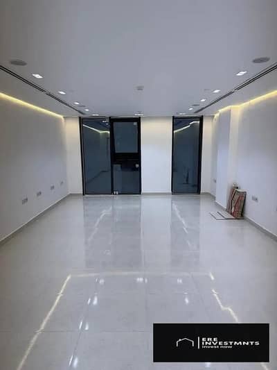 Immediately available for rent: fully finished office space at a bargain price in Hyde Park, near the Ring Road, New Cairo.