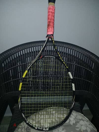مش مستخدم الا خمس مرات والله  نوعه babolat