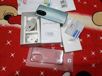 Honor 200 Ram12+12 Rom512 كرتونه كامله ضمان محلي بفاتورة الشراء من شهر