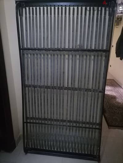 سرير حديد  ( سوست )