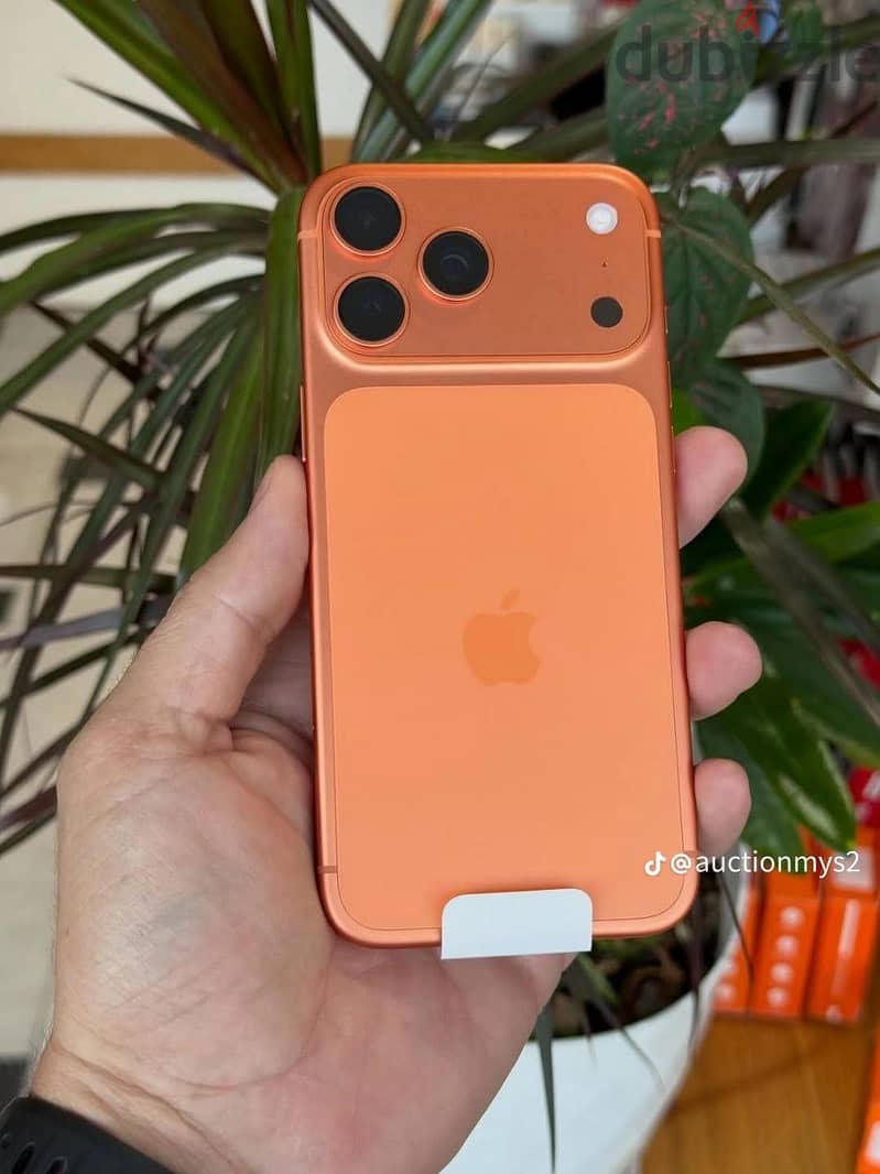 iphone 17pro max first high copy 7