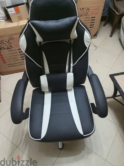 UNIQUE GAMING CHAIR