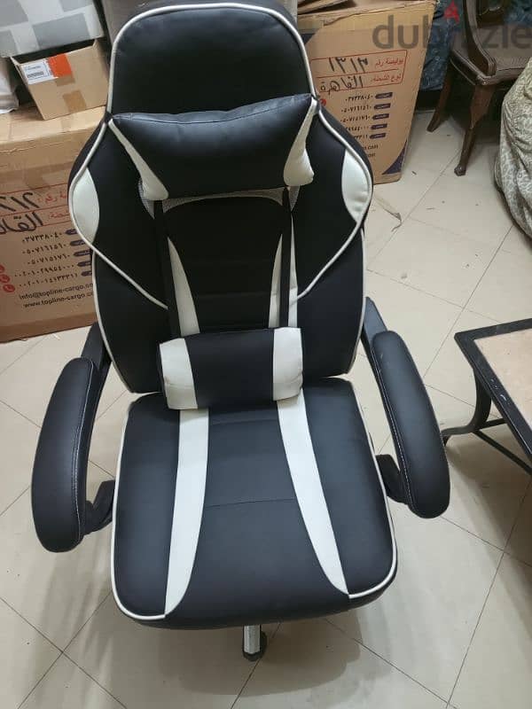 UNIQUE GAMING CHAIR 1