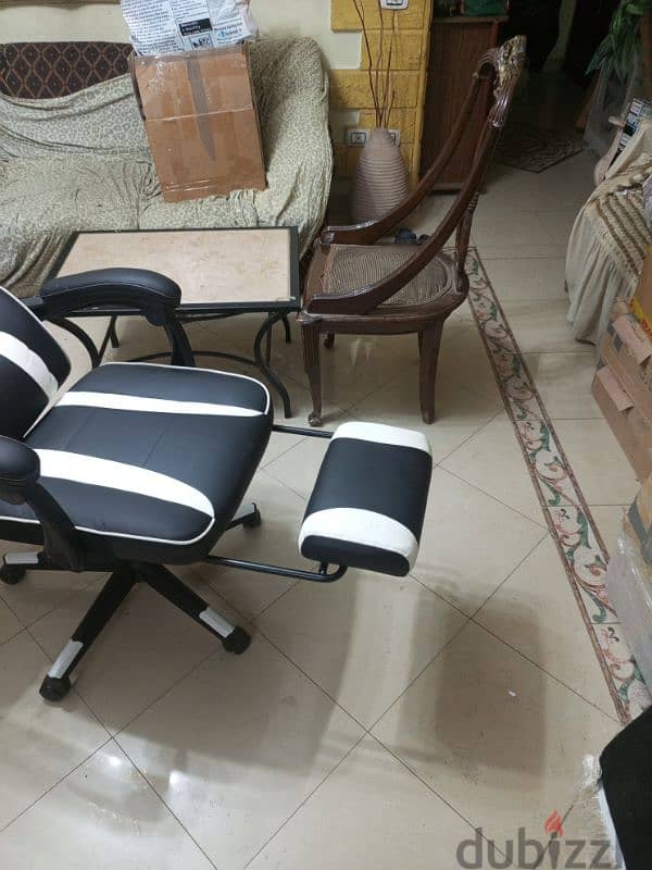 UNIQUE GAMING CHAIR 6