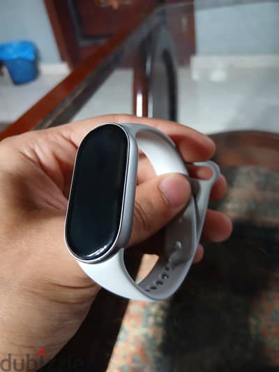 mi band 10 بحالة ممتازة