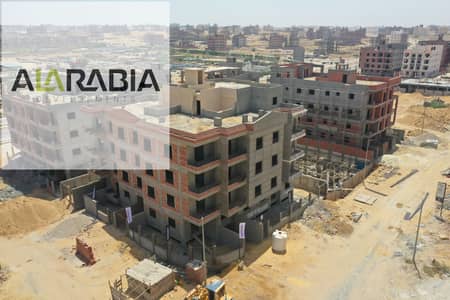 شقة بمساحة 234 متر بتصميم عصري في موقع ناصية فريد، بإطلالة مفتوحة وواجهة بحري صريح توفر إضاءة طبيعية طوال اليوم.