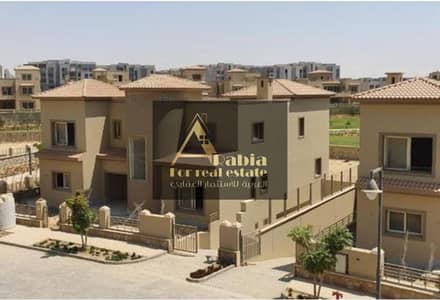 فيلا مستقلة للبيع برايم لوكيشن بالم هيلز قطامية PK1