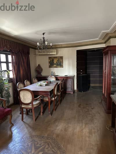 شارع الغزل والنسيج متفرع من شارع لبنان - المهندسين