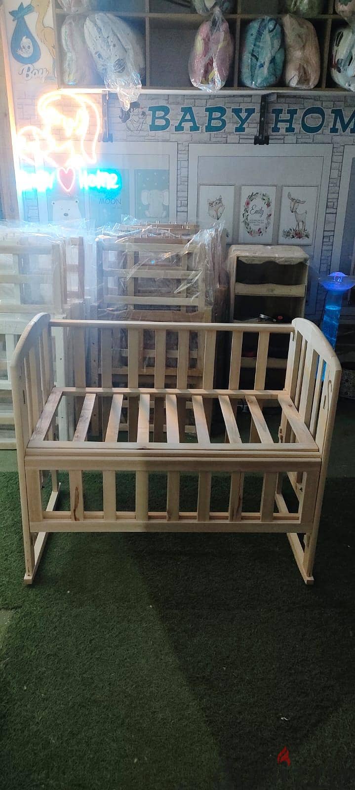 سرير اطفال 1