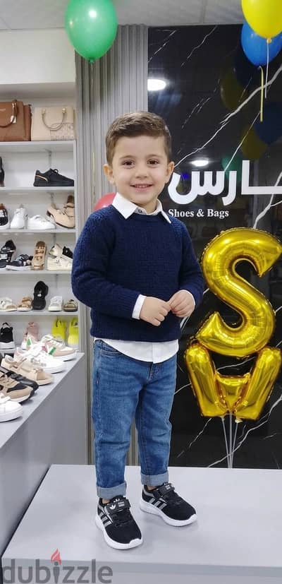كوتشى خفيف بلاصق للأطفال الصغار