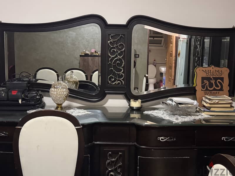 Used dining room 3