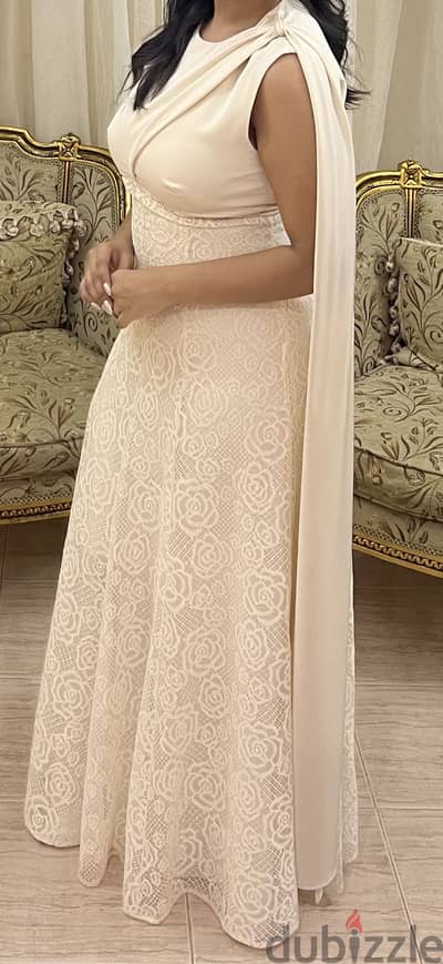 White dress فستان ابيض