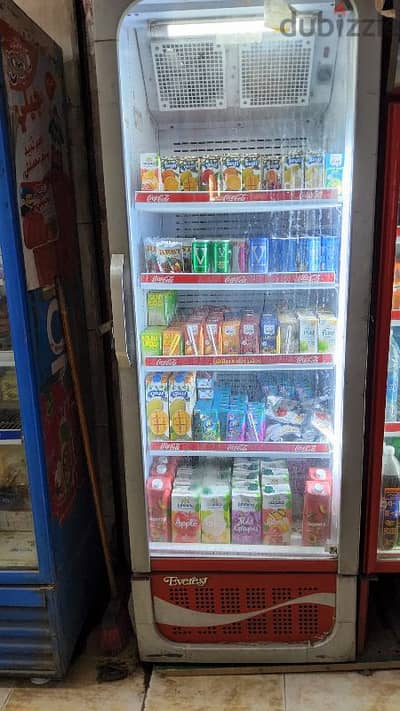 ثلاجة