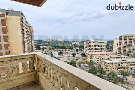 شقة للبيع 200 م المندرة (خطوات من مترو المنتزه)