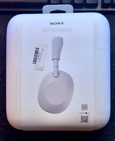 SILVER SONY WH-1000XM6 WIRELESS NOISE CANCELING HEADPHONES