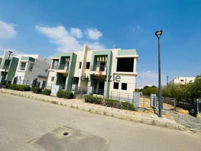اميز فيلا توين هاوس في مدينتي نموذج j مودرن ناصيه باكبر مساحه ارض 395م Madinaty