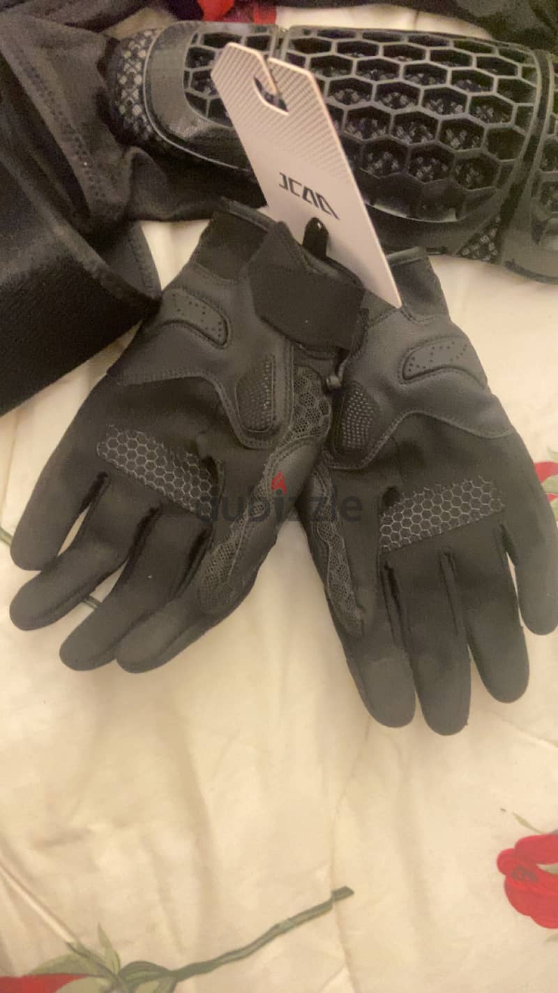 Safty gear gloves for motorcycles 1