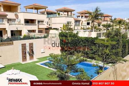 Direct open view of the golf course Ready to move Private garage Villa for sale 225 m alex west