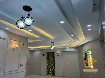 شقة للايجار بالمطبخ في اللوتس الشمالية برايم لوكيشن تاني نمرة من شارع التسعين الرئيسي