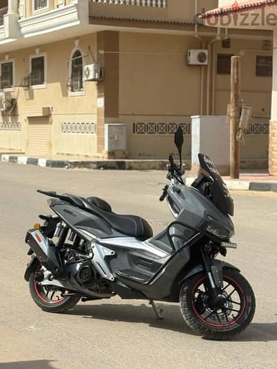 سكوتر فيجوري 200 سي سي