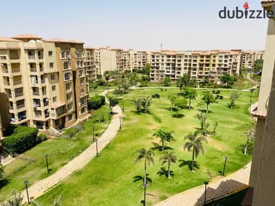 شقة نموذج (700) للبيع بمدينتي B3 بمساحة 327 متر اطلالة على وايد جاردن باتجاه بحري بتشطيبات الترا سوبر لوكس